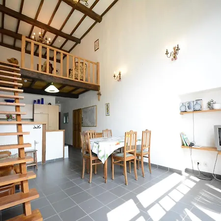 In With Garden, Cleaning Included Daverdisse