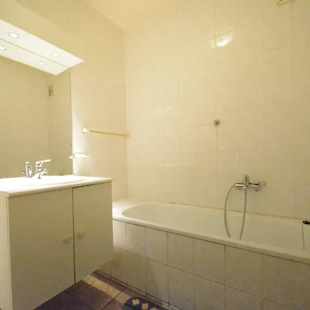 Vakantiehuis In With Garden, Cleaning Included *
